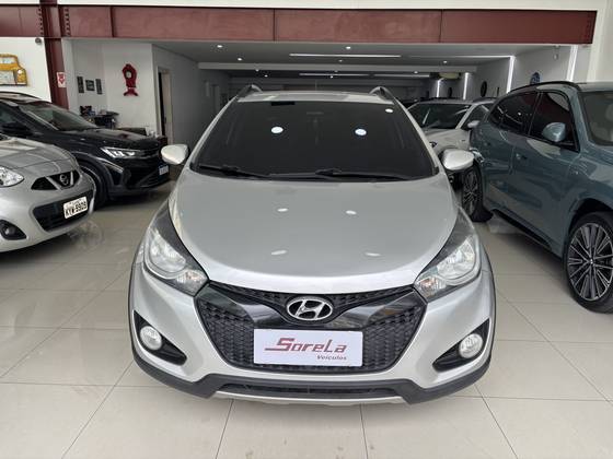 HYUNDAI HB20X 1.6 16V PREMIUM FLEX 4P AUTOMÁTICO HYUNDAI HB20X 1.6 16V PREMIUM FLEX 4P AUTOMÁTICO